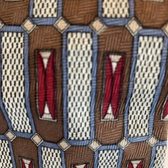 Oscar de la Renta Silk Tie Necktie Red Brown Gold 100% Silk Made USA VTG - Picture 5 of 5